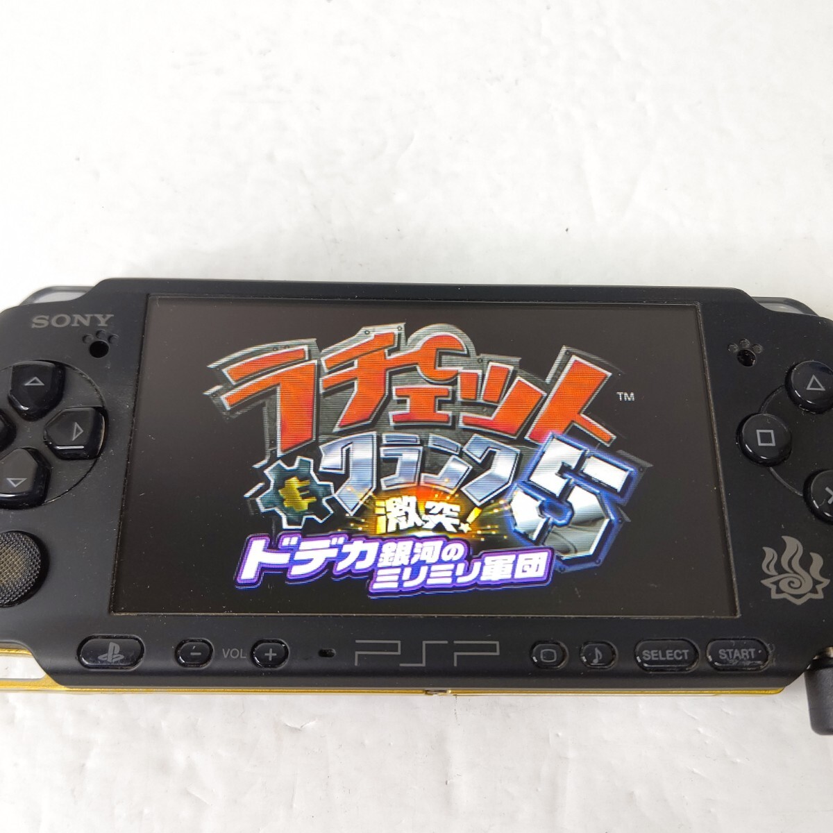 psp3000 モンハン3rd ハンターズモデル 美品 SONY ゲーム機 本体 psp3000 モンハン3rd ハンターズモデル 美品 SONY ゲーム機 本体