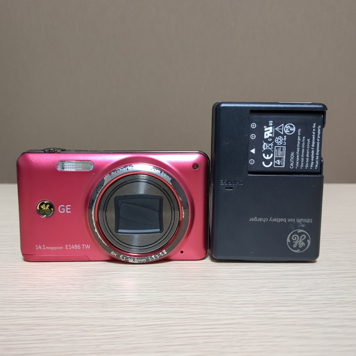 GE ゼネラル・エレクトリック E1486TW デジタルカメラ コンパクトデジタルカメラ デジカメ コンデジの画像1