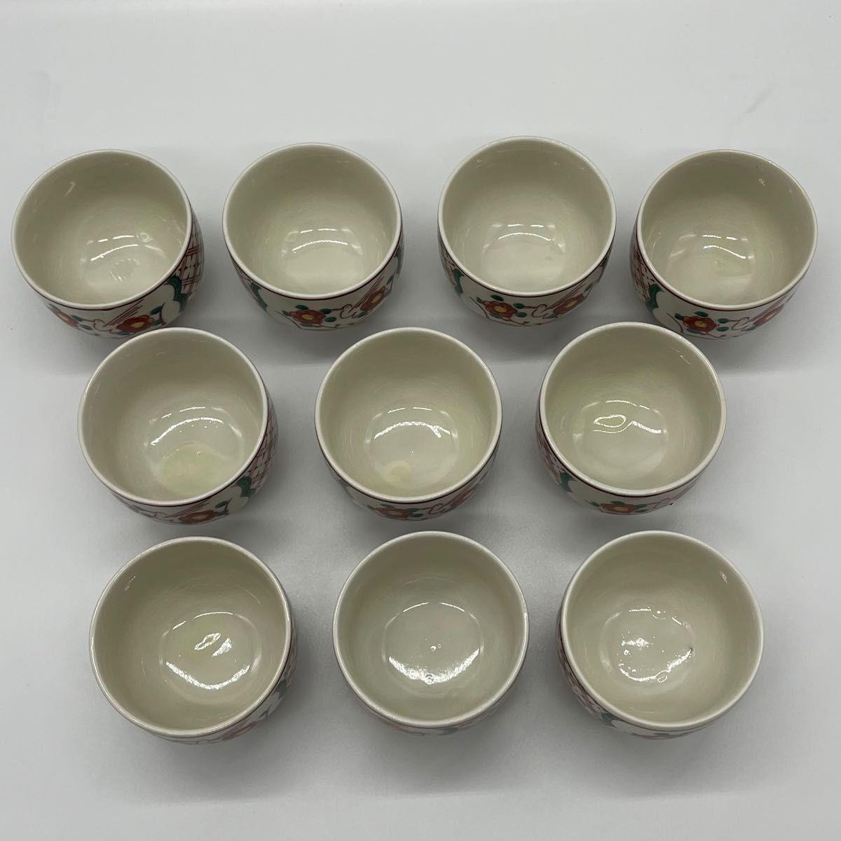 【九谷焼】湯呑み　10個セット　金山　花柄　くたにやき　お茶コップ　湯呑み茶碗