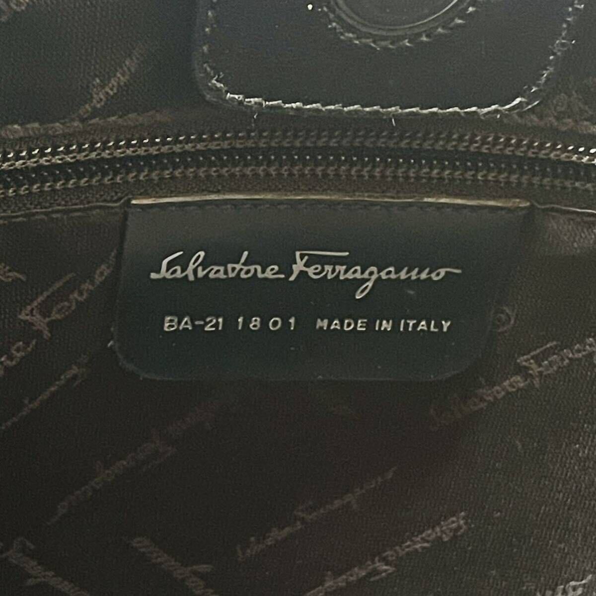 1 иен ~ трудно найти *Salvatore Ferragamo Ferragamo мужской большая сумка портфель монограмма плечо ..A4 большая вместимость ходить на работу бизнес кожа 