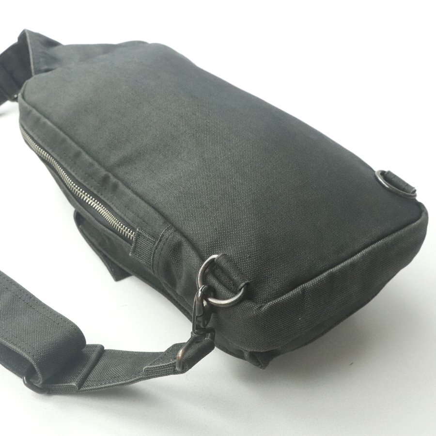 美品 PORTER ポーター SMOKY スモーキー SLING SHOULDER BAG スリング ショルダー ボディバッグ 黒 ブラック【参考価格￥33,000-】の画像4