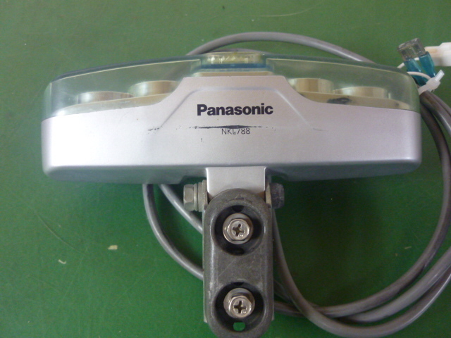 30日保証／送料無料／電動アシスト自転車 Panasonic Lithium ViVi EX BE-ENE632T2用 かご下LEDフロントライト NKL788（管6040506）の画像3