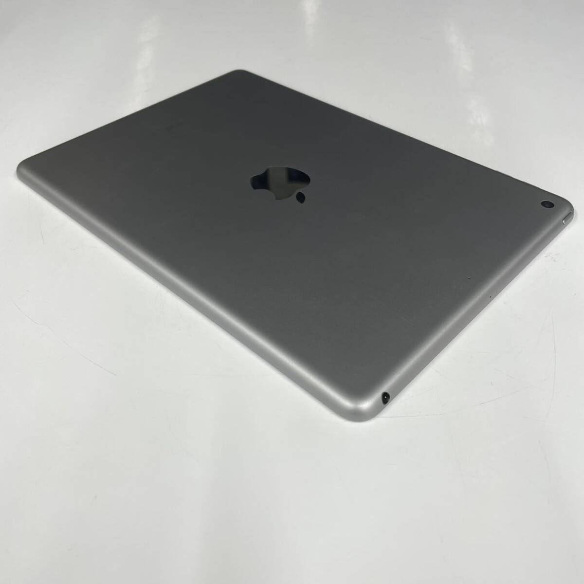 100 Apple iPad 第5世代32GB Wi-Fi の画像3