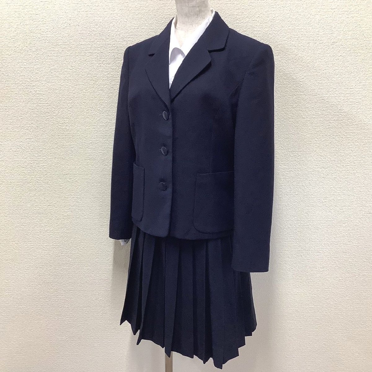 I510/Y(中古)山形県 米沢興譲館高校 女子制服3点 /指定品/M/W66/丈50/ブレザー/スカート/ブラウス/TOMBOW/冬服/紺/女子学生/学生服_画像1