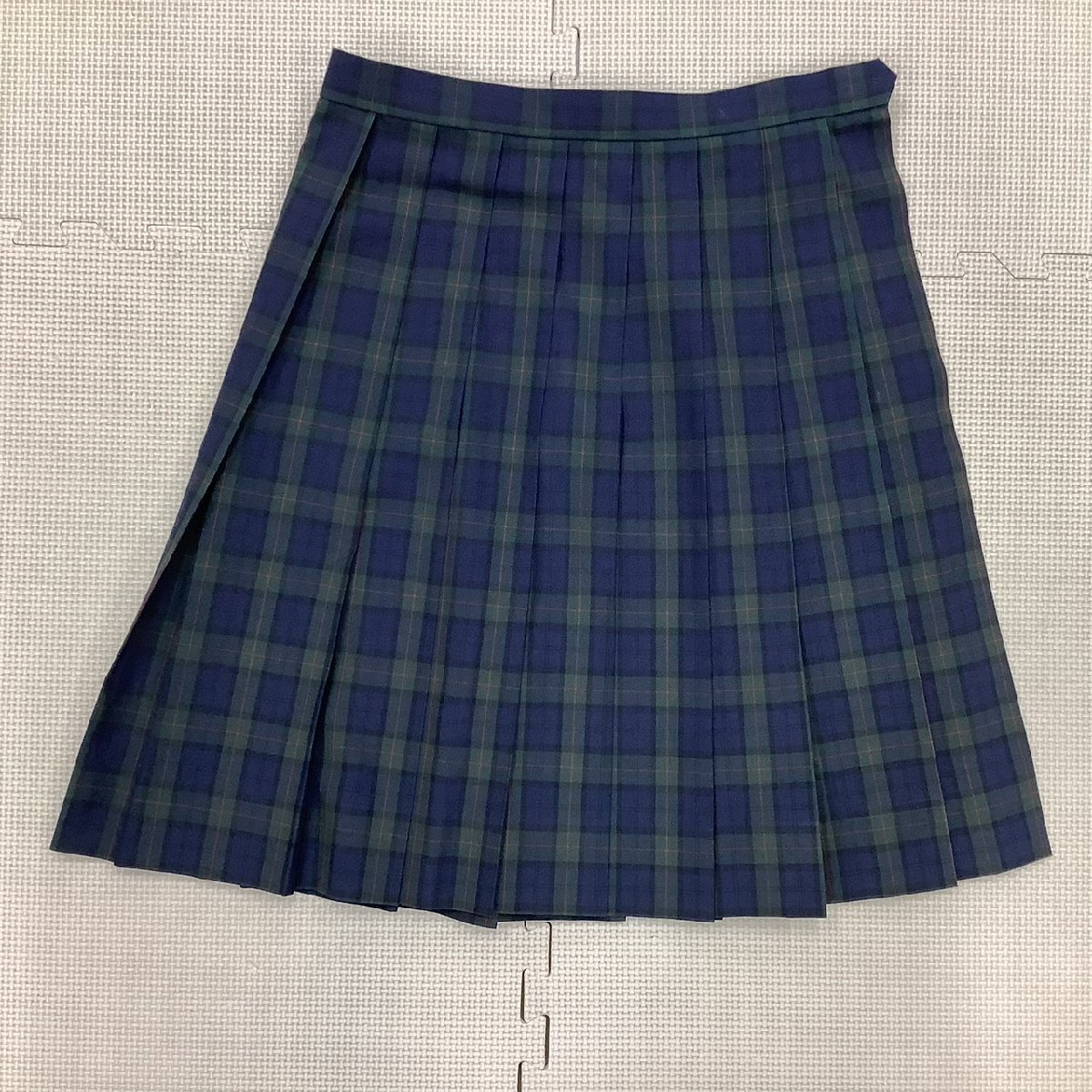 I512/Y (中古) 山形県 南陽高校 女子制服3点 /旧制服/S/9R/W66/ニットベスト/夏スカート/ブラウス/夏/SanRemoa/白/チェック柄/学生服_画像4