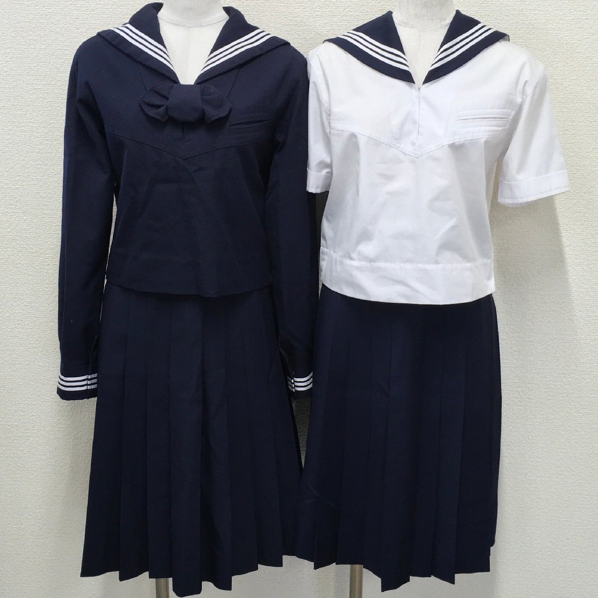 A633/L(中古/箱)東京都 大妻高校 女子制服8点 /M程度/M/W66/セーラー/セーター/スカート/リボン/コート/白3本/PARIS/冬服夏服/卒業生品の画像1