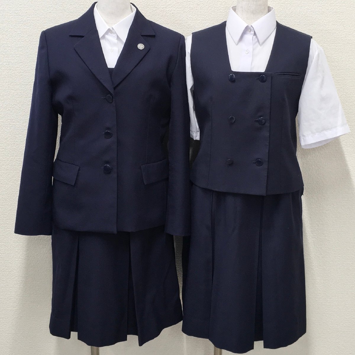 A650/L(中古)埼玉県 川越女子高校 女子制服7点 /160A/W66/校章付/ブレザー/ベスト/スカート/maruhiro/NIKKE/紺/冬服/夏服/学生服/卒業生品_画像1