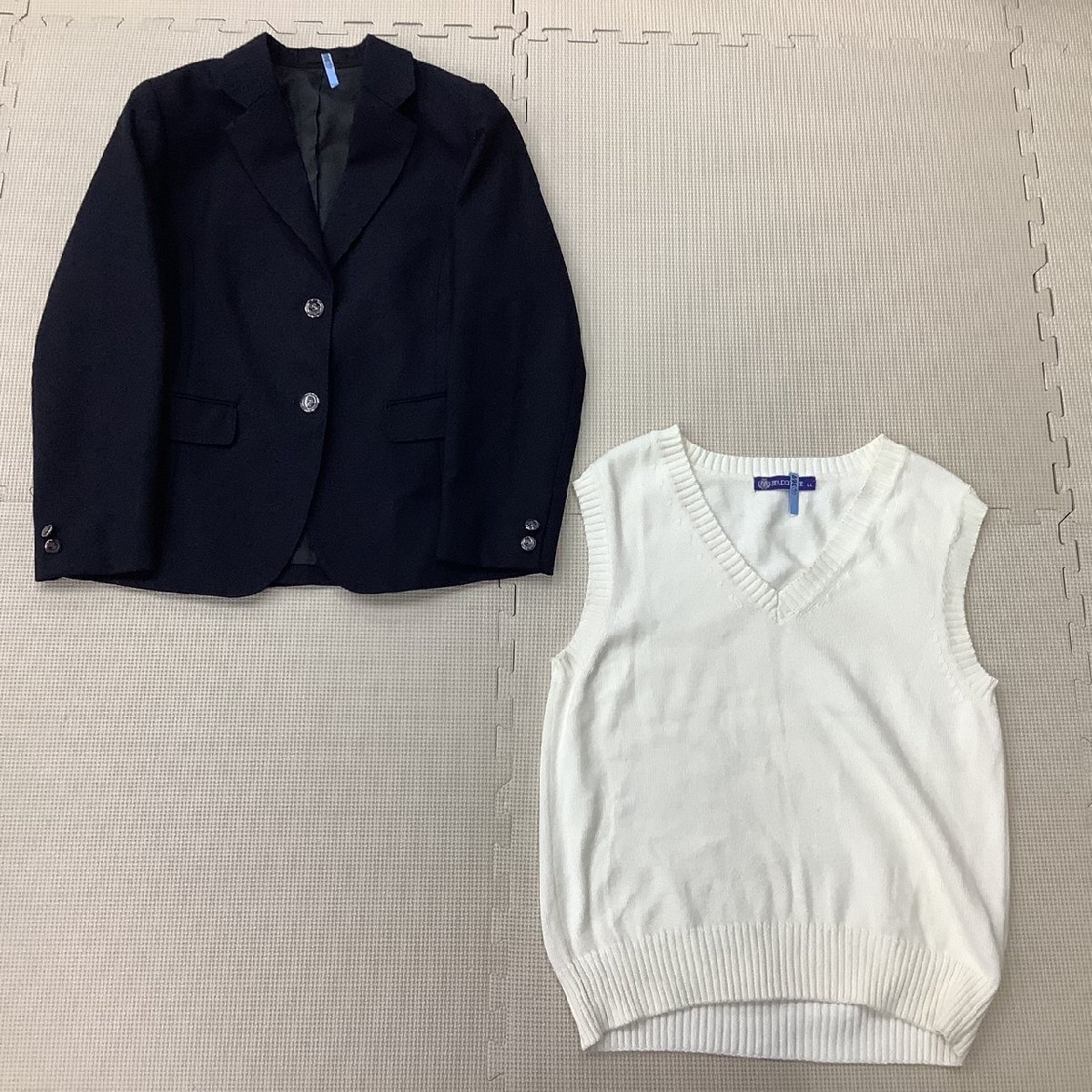 I535/L(中古) 東京都立 六本木高校 女子制服7点 /指定品/標準服/M/S/LL/W68~74/ブレザー/ベスト/ブラウス/スカート/リボン/短期着用/学生服の画像2