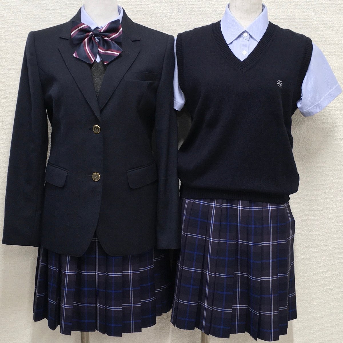 A678/L(中古/箱)東京都 東京立正高校 女子制服11点 /M/W66/丈51/ブレザー/セーター/ベスト/スカート/リボン/靴下/リュック/卒業生品_画像1