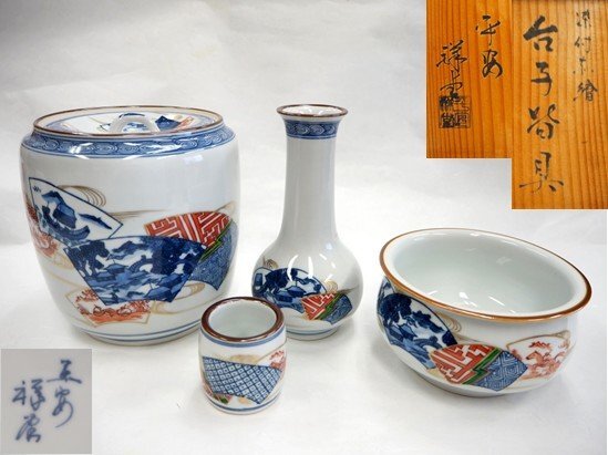 ★☆　茶道具【 　平安祥堂造（手塚祥堂）　染付京絵　台子皆具（水指　杓立　建水　蓋置）共箱　】茶器　陶磁器　☆★_画像1