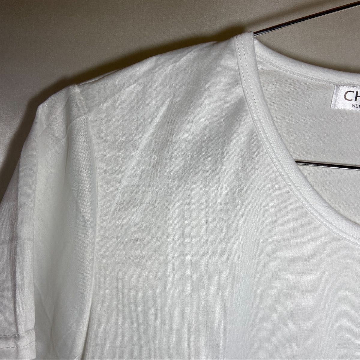 Vネック　半袖 きれいめ シンプル カットソー レディース Tシャツ　インナー 白 Mサイズ ホワイト