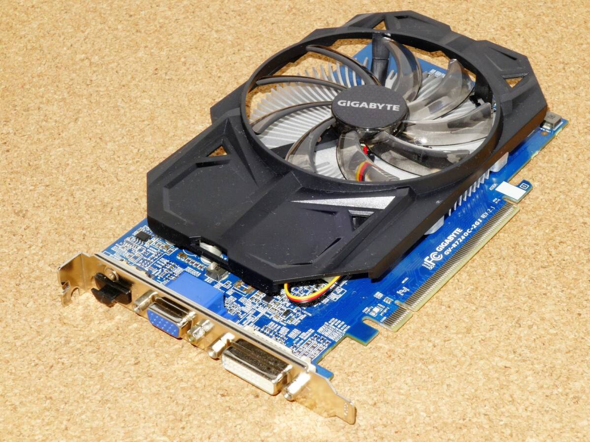 [PCI-Express] GIGABYTE GV-R724OC-2GI (rev.2.1) 2048MB 128bit 900-800 AMD RADEON R7 240の画像1