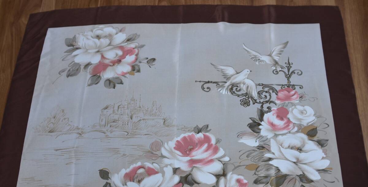 *NINA RICCI* silk 100% scarf 78.×80. beautiful goods 