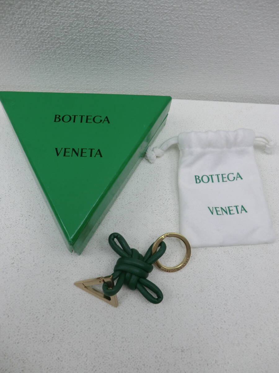 km/474700/2403/ボッテガヴェネタ BOTTEGA VENETA　ラムスキンキーリング/グリーンXゴールド/中古品_画像1