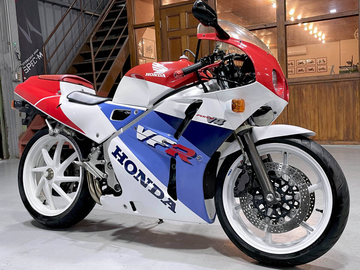 ★土日限定価格★ VFR400R NC30 V4★動画★ ヤマモトレーシング製セミフルエキゾーストマフラー/コワース製バックステップ装備 4621_画像5