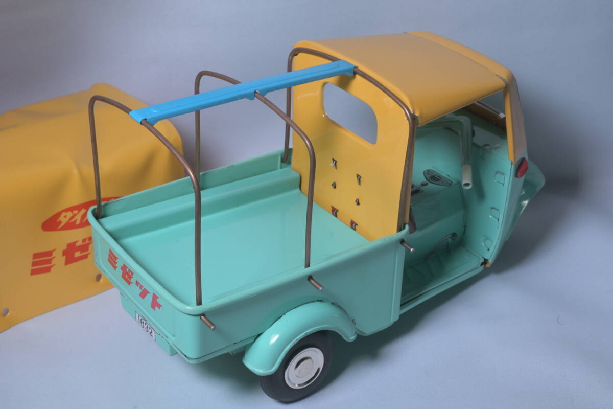 大阪 ブリキ 玩具 資料室 1990年 復刻版 ダイハツ ミゼット DKA 型 中古 ( 崑ちゃん 付 オート三輪 昭和 レトロ 懐かしい おもちゃの画像7