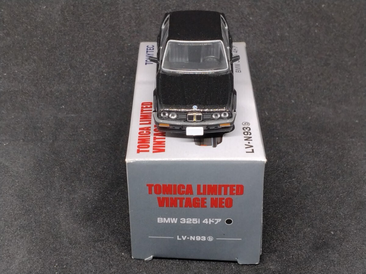 【トミカ リミテッド ヴィンテージ ネオ LV-N 93b】 BMW 325i 4ドア 黒（ブラック） 美品 人気モデル 希少の画像5