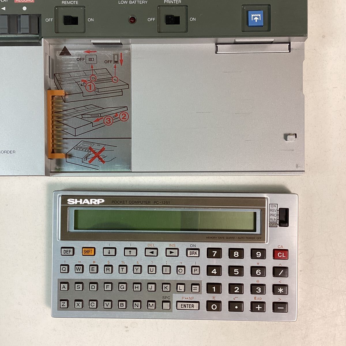 y4118 SHARP ポケコン PC-1251 + プリンター ＆ マイクロカセットレコーダー CE-125S シャープ ポケットコンピュータ 動作未確認 中古の画像7