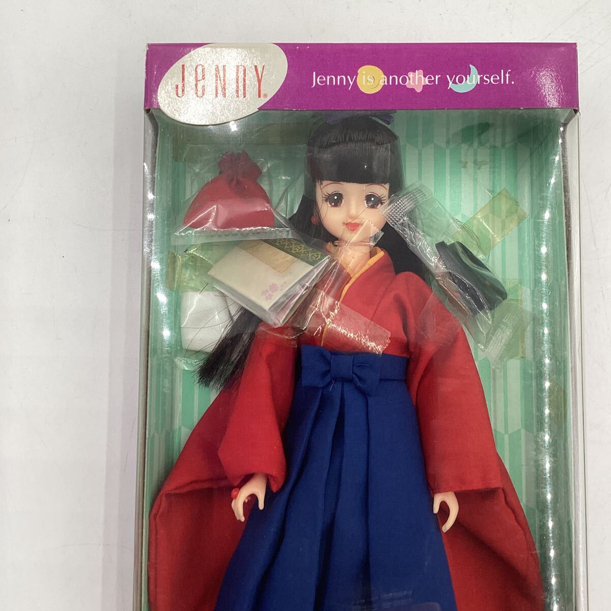 k4310 タカラ ジェニー 箱入り ドール 卒業 袴 人形 TAKARA JENNY 着せ替え人形 当時物 フィギュア キャラクター 中古の画像2