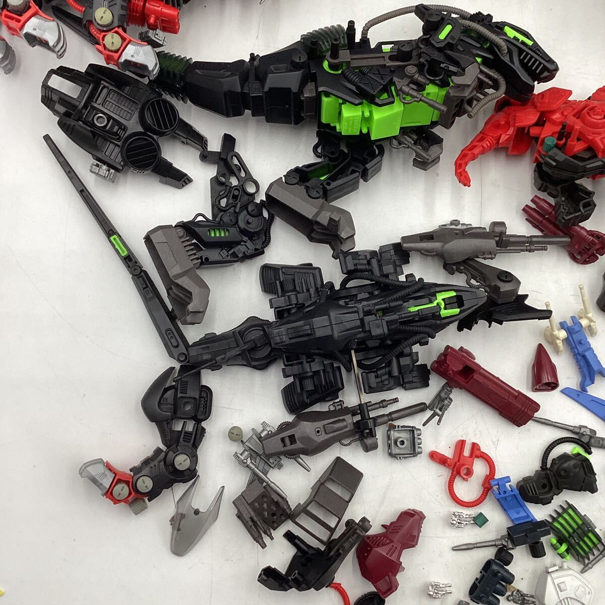 k4315 Zoids summarize 9 body set ZOIDS old Zoids parts taking .TOMY plastic model toy seal Driger red horn operation not yet verification Junk 