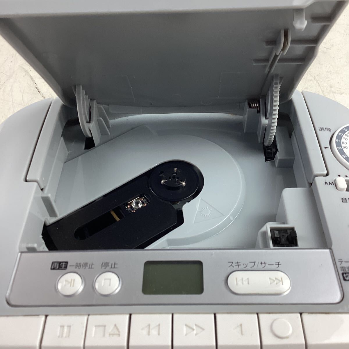 k4346 TOSHIBA CDラジオカセットレコーダー TY-CK2 2018年製 ホワイト 東芝 ラジカセ CD ラジオ カセットテープ カセット 動作確認済 中古の画像4