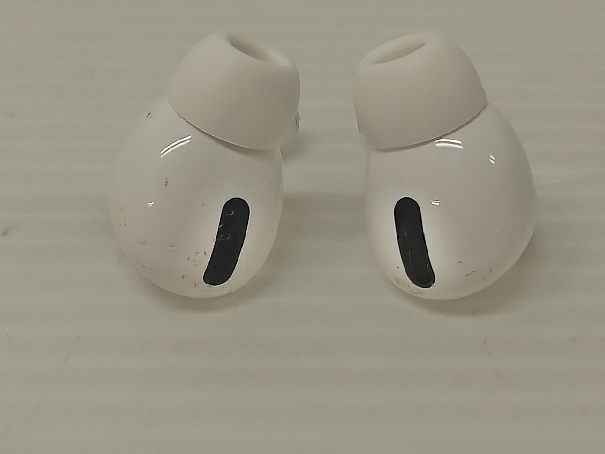 [B8A-64-018-1] Apple アップル AirPods Pro with Wireless Charging Case PWP22J/A ペアリング・動作確認済み 中古の画像4