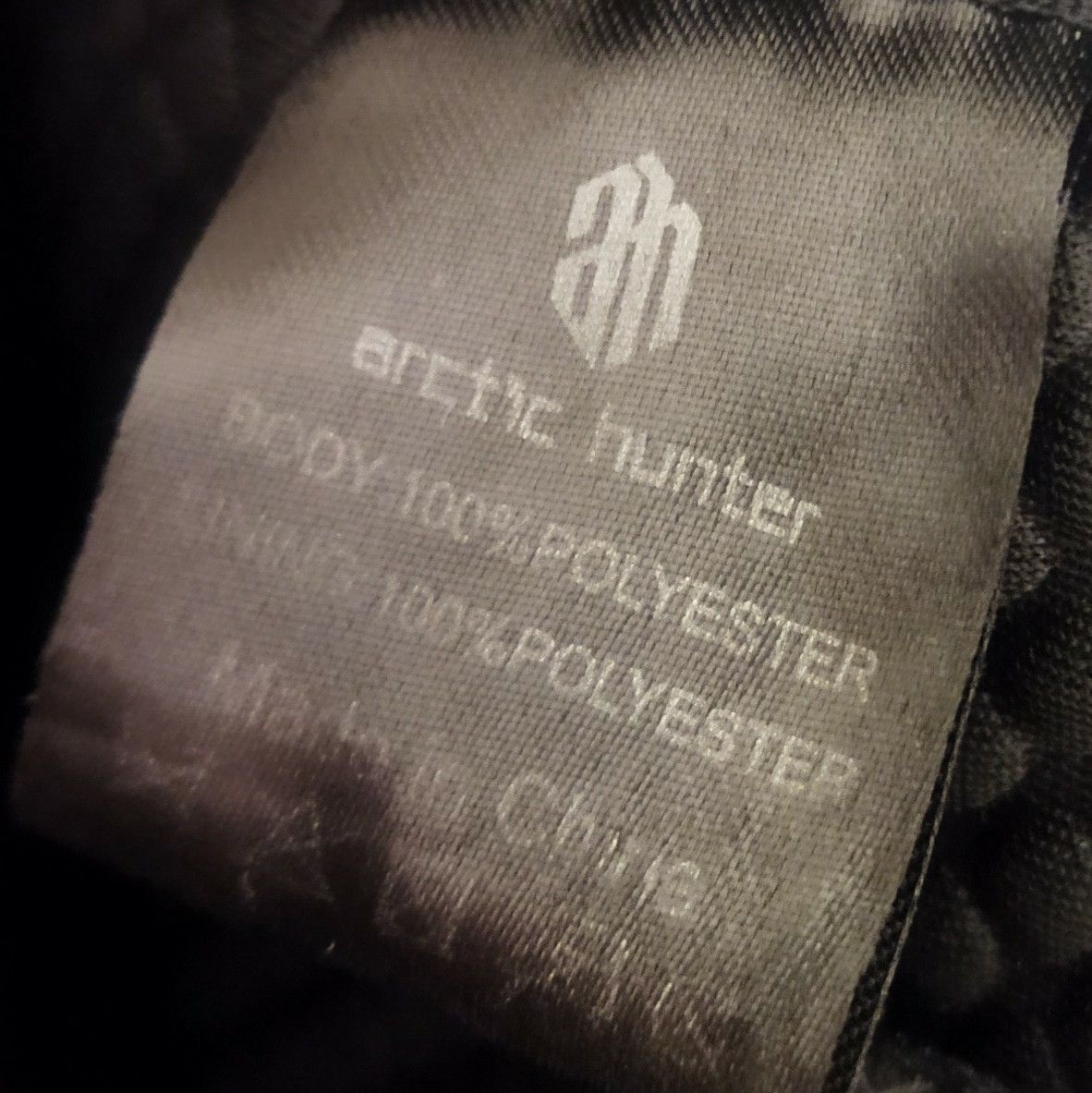 arctic hunter　ショルダーバッグ　チェストバッグ　メンズ　USB付き