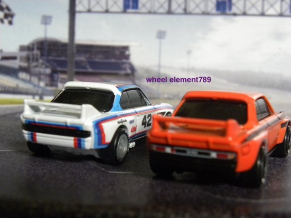 即決 ルース2個☆☆'73 BMW 3.0 CSL RACE CAR オレンジ、白（プレミアモデル） HOT WHEELS ホットウィールの画像5