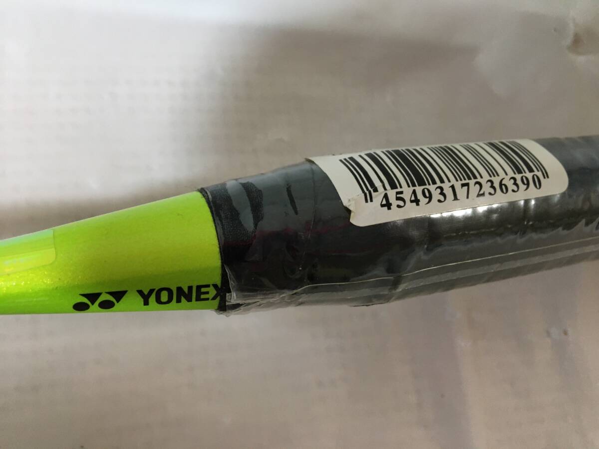 〇V222〇新品未使用品 YONEX ヨネックス B-4000 B4000G LM バトミントン ラケット ライムイエロー ブラック 中古カバー付の画像3