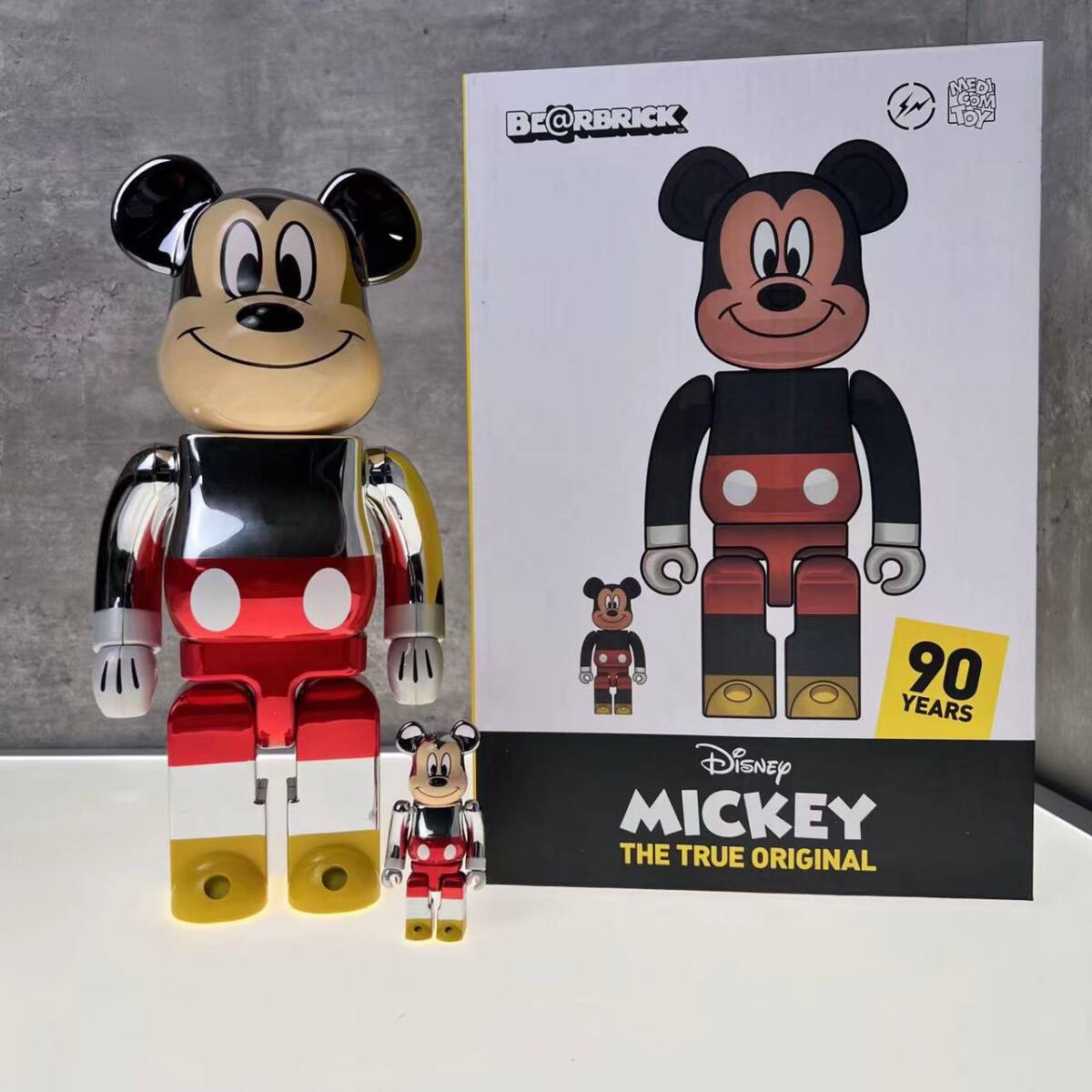 2体セット 新品 BE@RBRICK ベアブリック 400%＋100％ ミッキーマウス オリジナル 並行輸入品 箱付き_画像3