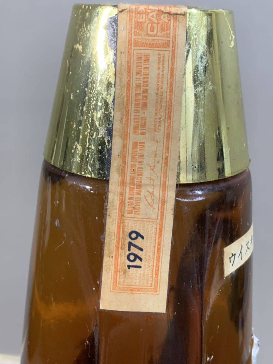 K759 【 古酒 未開栓 ゴールド タッセル 1979年 特級 710ml 40% マックギネス カナディアン ウイスキー GOLD TASSEL 】_画像4