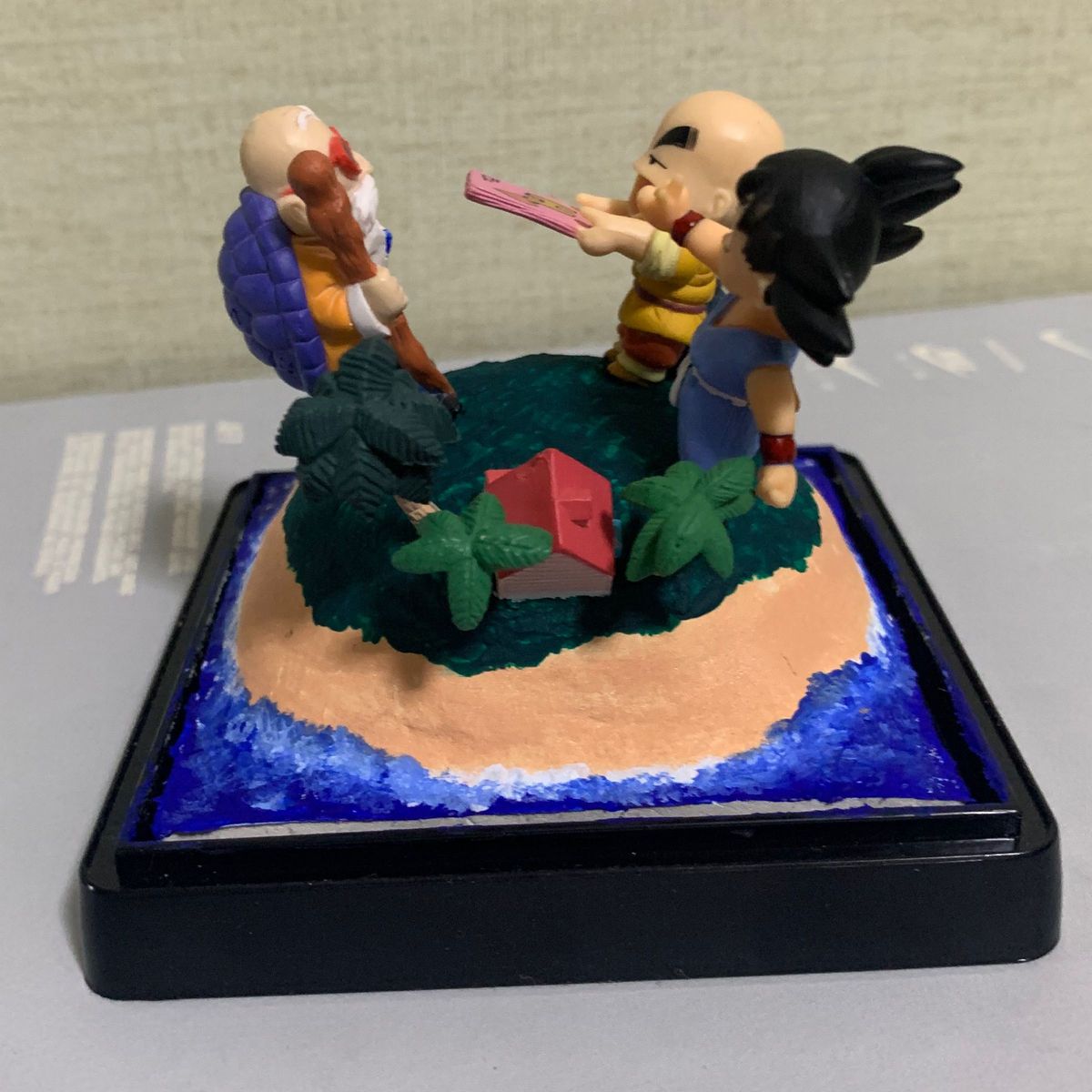 ドラゴンボール 亀仙人 孫悟空 クリリン カメハウス フィギュア ドラゴンボール 亀仙人 孫悟空 クリリン カメハウス フィギュア