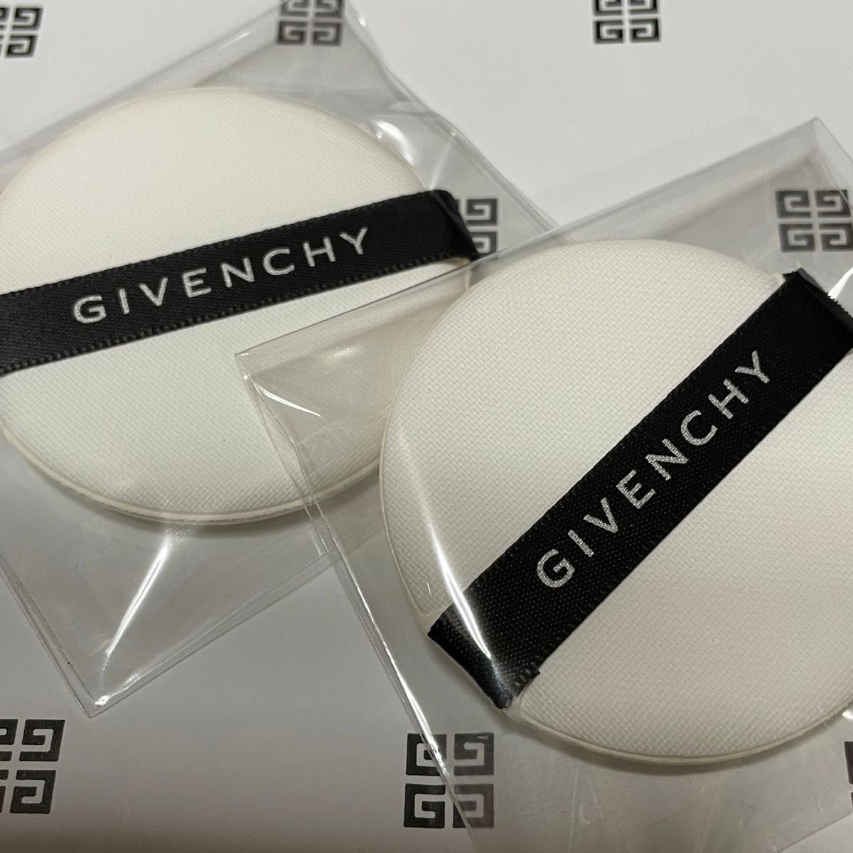 GIVENCHY   スキン PFCT コンパクト クリーム N パフ