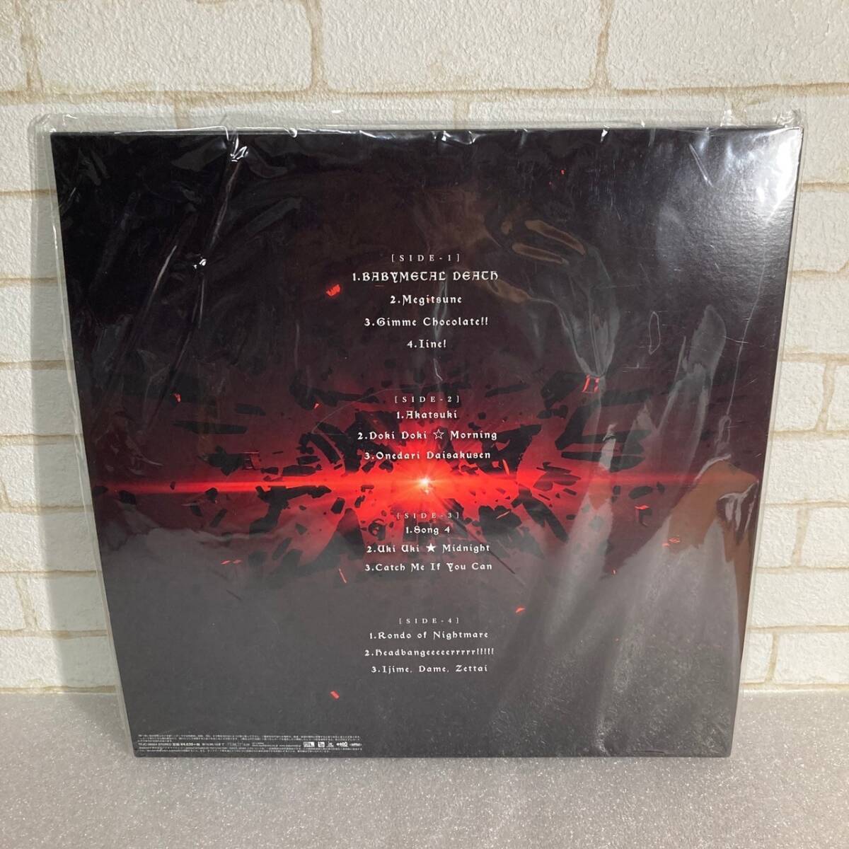 LP レコード BABYMETAL / BABYMETAL 完全限定生産盤 ダブルジャケット仕様 TFJC-38024_画像2