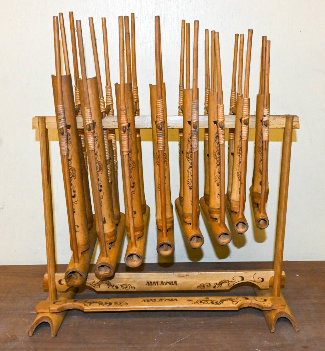 アンクルン / Angklung マレーシア 竹楽器 ユネスコ無形文化遺産 幅約40cm 高さ約45cm 奥行概19cm_画像1