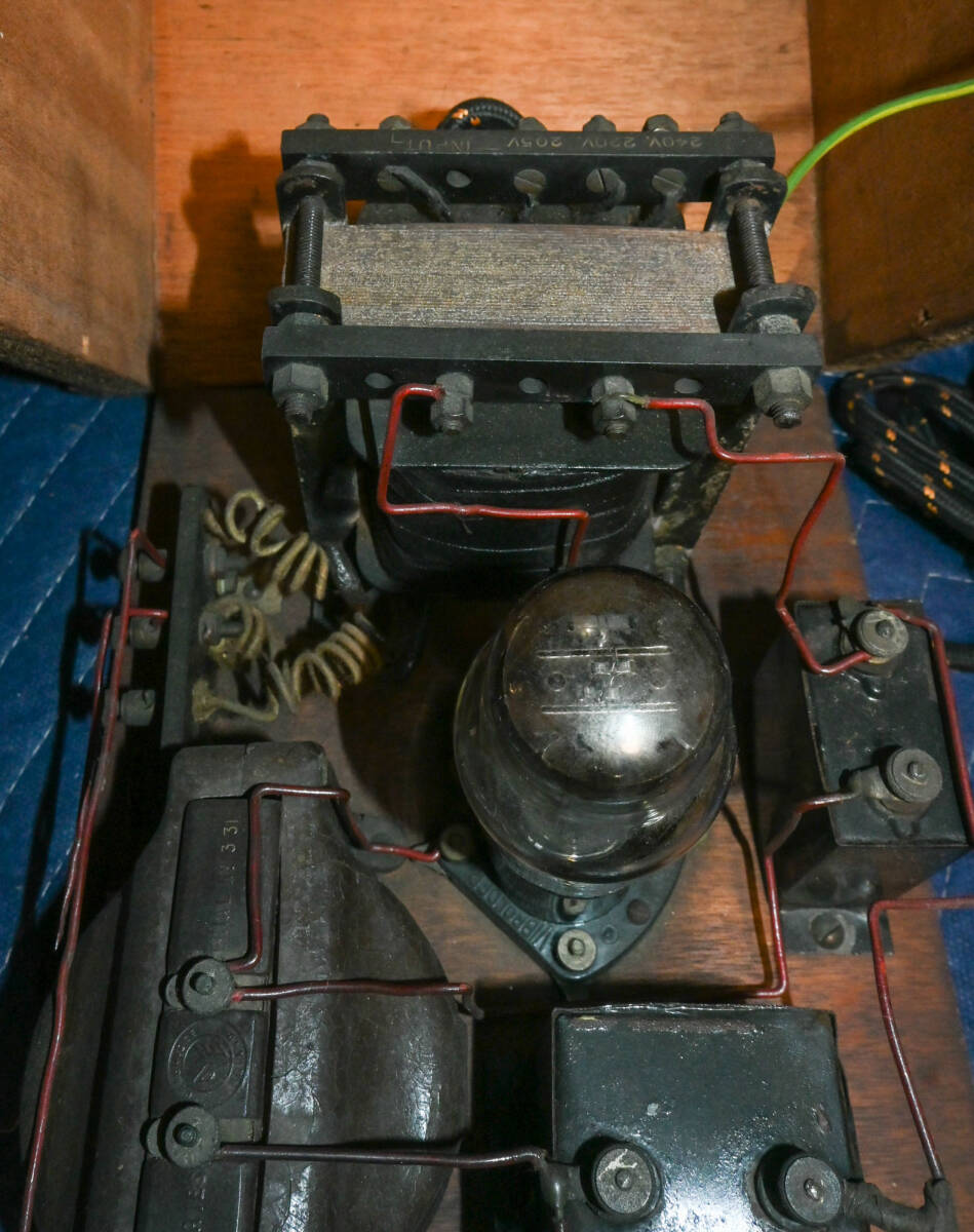Yahoo!オークション - 1920-30年頃 イギリス製 自作小型電源 Yahoo!オークション - 1920-30年頃 イギリス製 自作小型電源