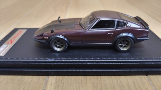 即決 イグニッションモデル　NISSAN　FAIRLADY ZG HS30 日産　フェアレディ　マルーン　サーキット　ワタナベホイール　限定80台　1/43　_画像2