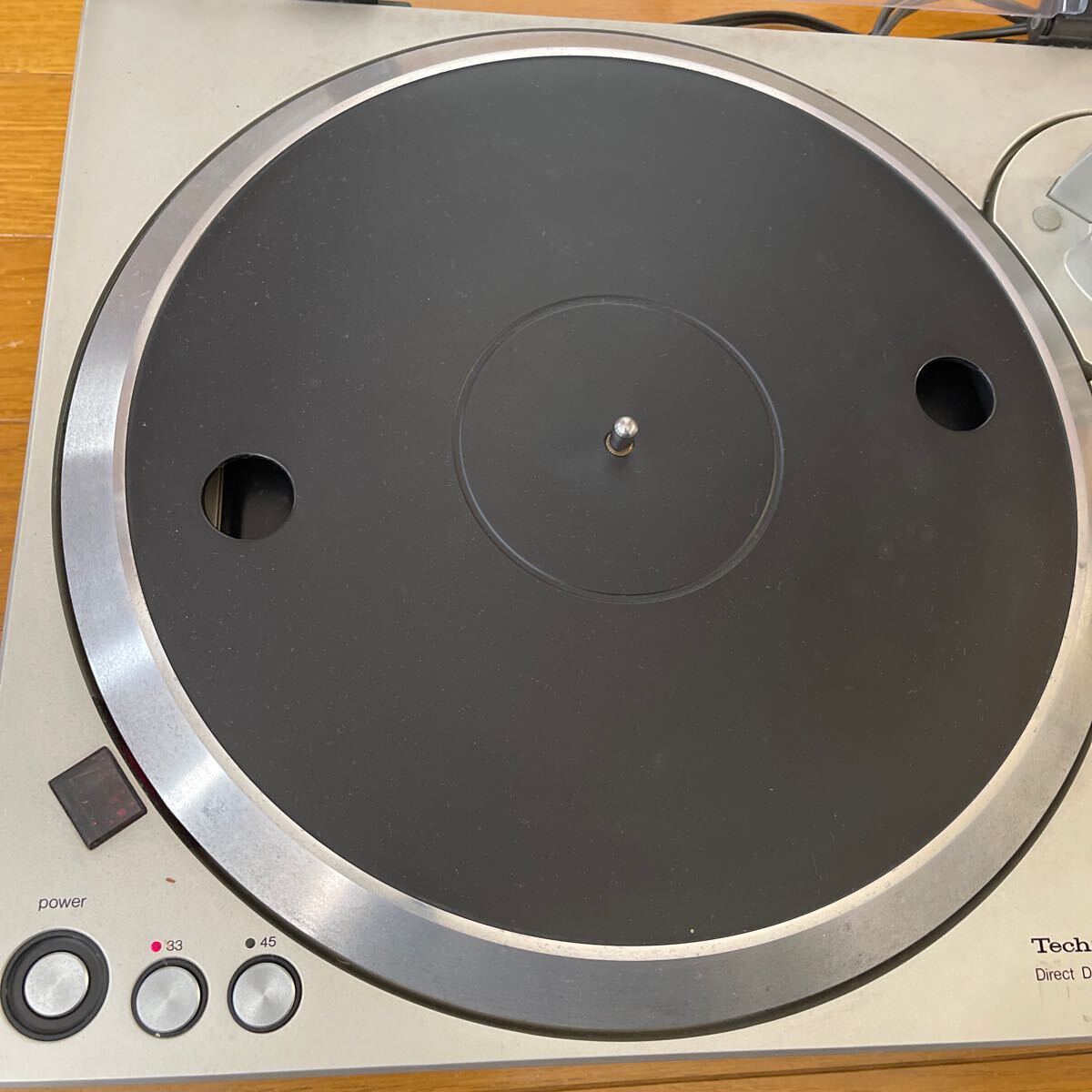 Technics ターンテーブル テクニクス レコードプレーヤー SL-1301 通電確認済み 音出ない カートリッジなし ジャンク品の画像2