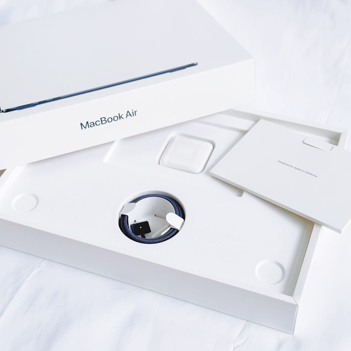 M2 MacBook Air 13インチ メモリ24GB 2TBSSD 10コア フル M2 MacBook Air 13インチ メモリ24GB 2TBSSD 10コア フル