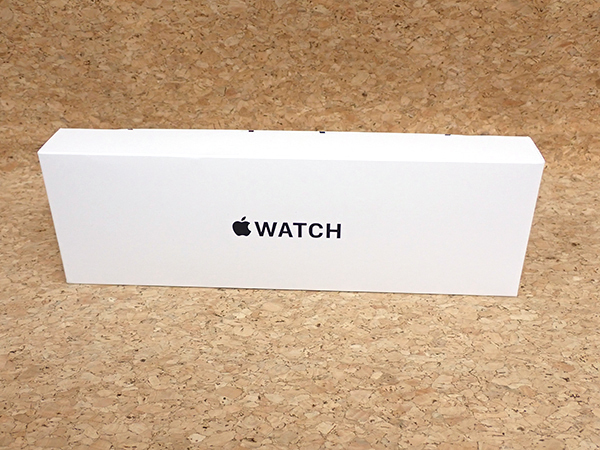【新品 未開封】Apple Watch SE 第2世代 GPS 44mm ミッドナイトアルミニウムケース と ストームブルースポーツバンド M/L(PCA1276-1)_画像3