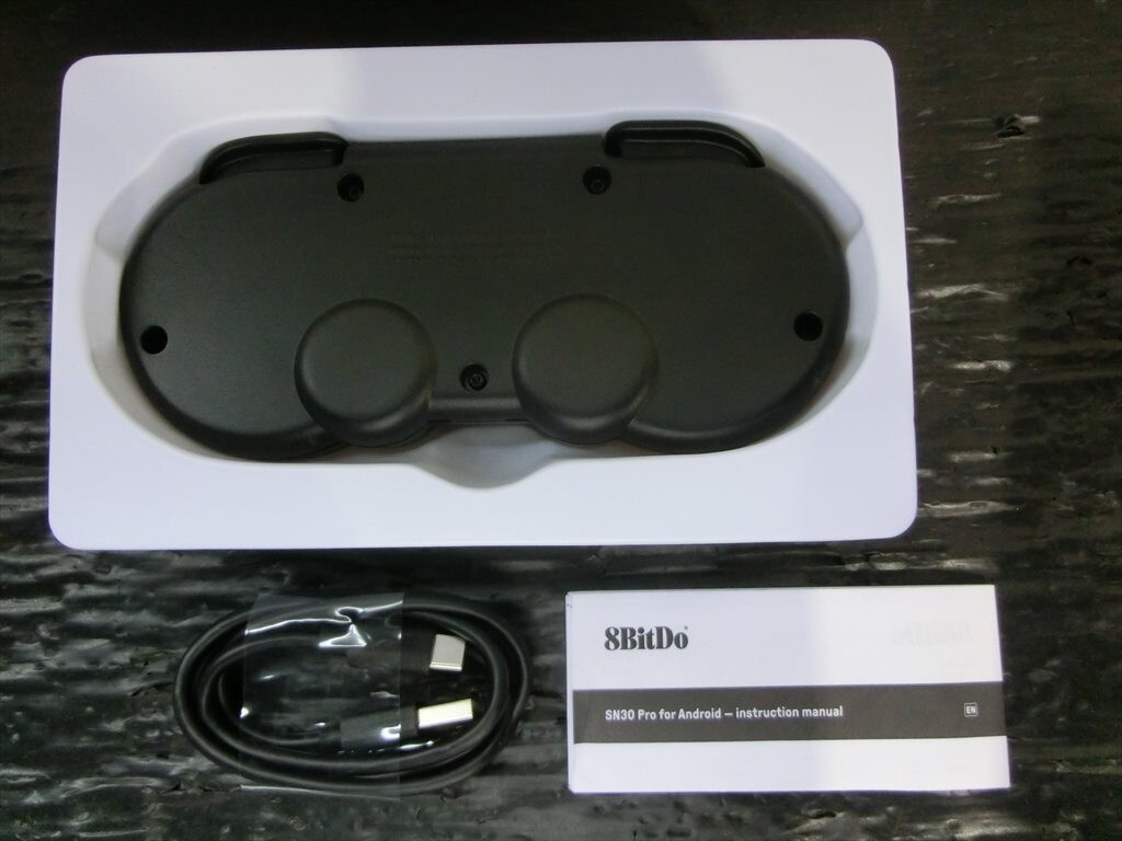 T【A4-99】【60サイズ】▲8BitDo SN30 Pro for Android Bluetooth コントローラー ゲームパッド/通電可/ジャンク扱いの画像4