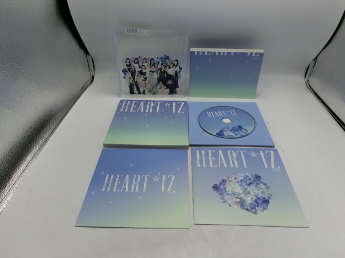 T【モ4-29】【送料無料】IZ*ONE 2ndミニアルバム 「HEART*IZ」/CD/カン・ヘウォン サイン入り/K-POP/※傷・汚れ有_画像3