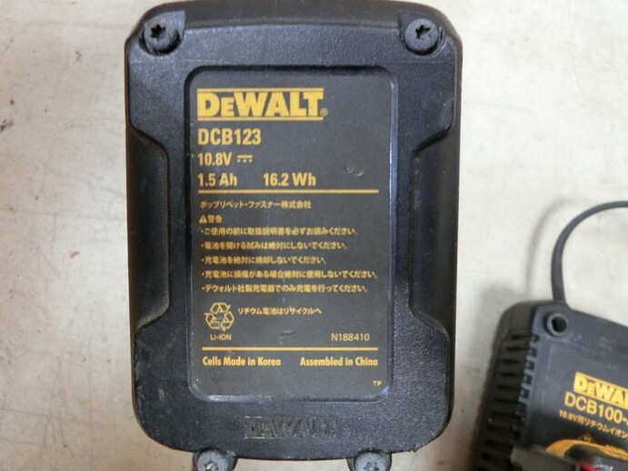 T【ヨ4-64】【100サイズ】DeWALT デウォルト 電動レシプロソー DCS310 電動工具/ジャンク扱い/※商品説明必読の画像7