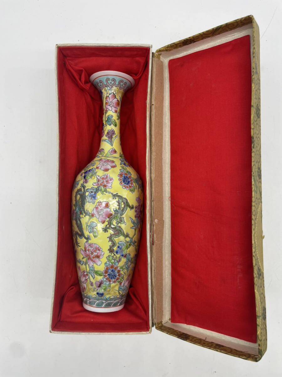 【中国美術品】花瓶 骨董品 陶器製 時代物 壺 中国美術 色絵 花器 の画像1