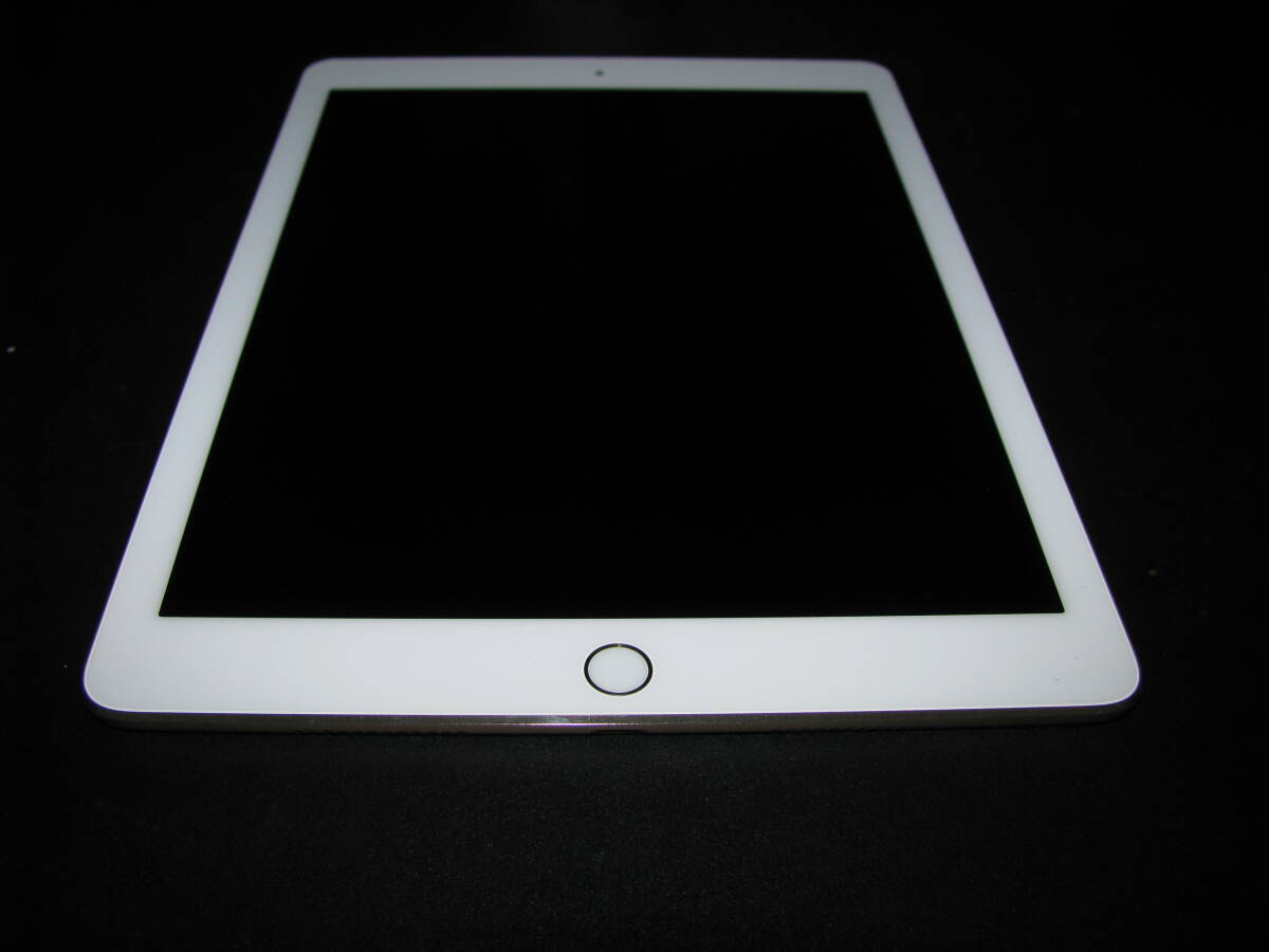 iPad Pro 9.7インチ Wi-Fi+CellularSIMフリー A1674 ゴールド 128GB バッテリー98％ 中古美品の画像4