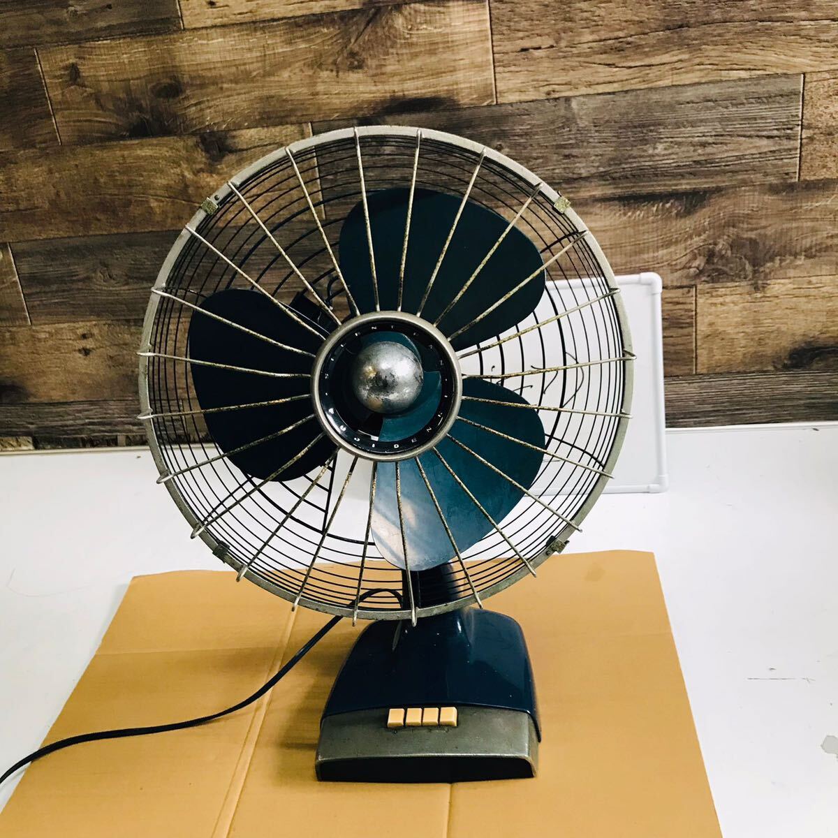 扇風機 FUJI SILENT FAN 富士電機 FKS3061 三枚羽 昭和レトロ 希少 レア 動作品の画像3