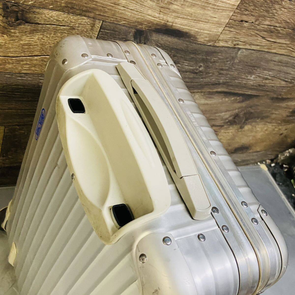 RIMOWA リモワ キャリーケース キャリーバッグ スーツケース シルバー ダイヤル現状品ハンドルが壊れていてジャンク扱いです。_画像8