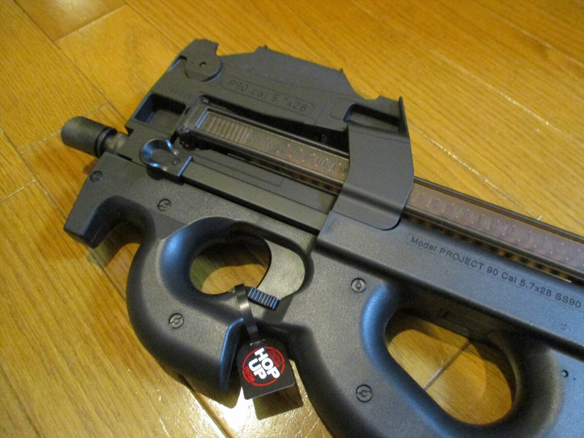 last month buy, new same beautiful goods * Tokyo Marui P90 electric gun 