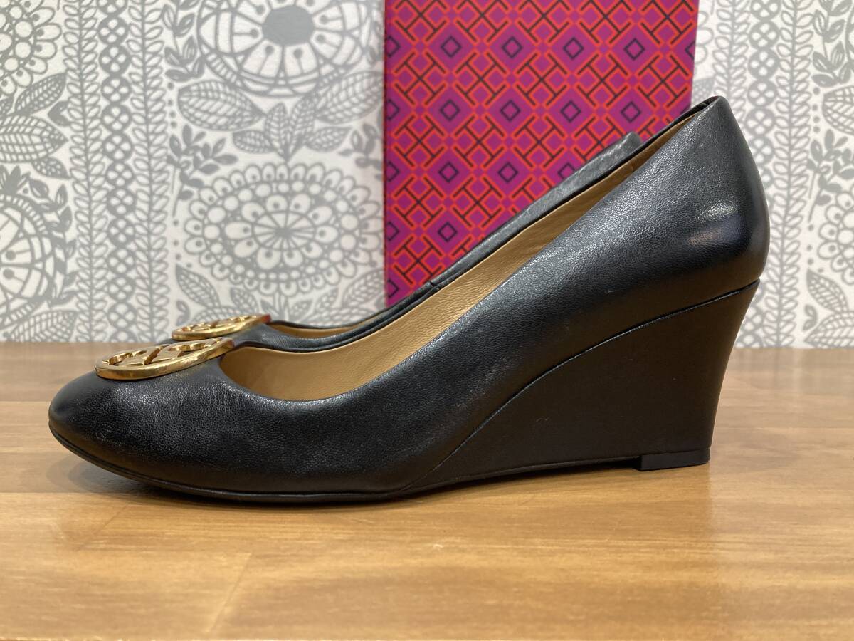 TORYBURCH トリバーチ パンプス 靴 シューズ サイズ 6.5 ブラック 黒 ゴールド金具 レディース 女性用 箱付き 美品の画像3