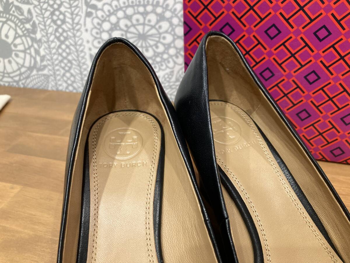 TORYBURCH トリバーチ パンプス 靴 シューズ サイズ 6.5 ブラック 黒 ゴールド金具 レディース 女性用 箱付き 美品の画像5